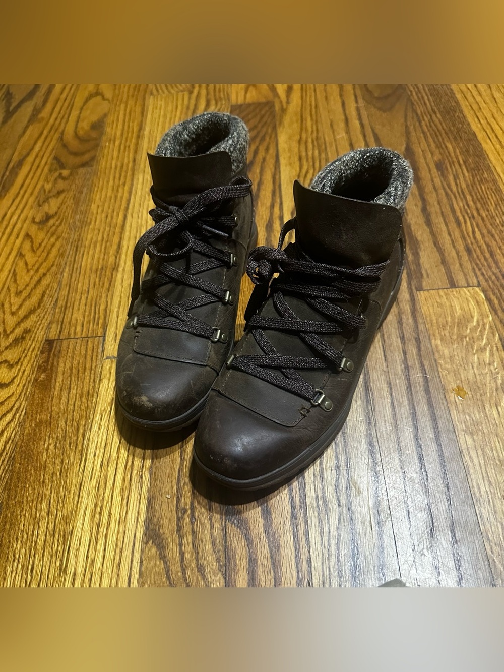 Merrel winter leather boots size 8